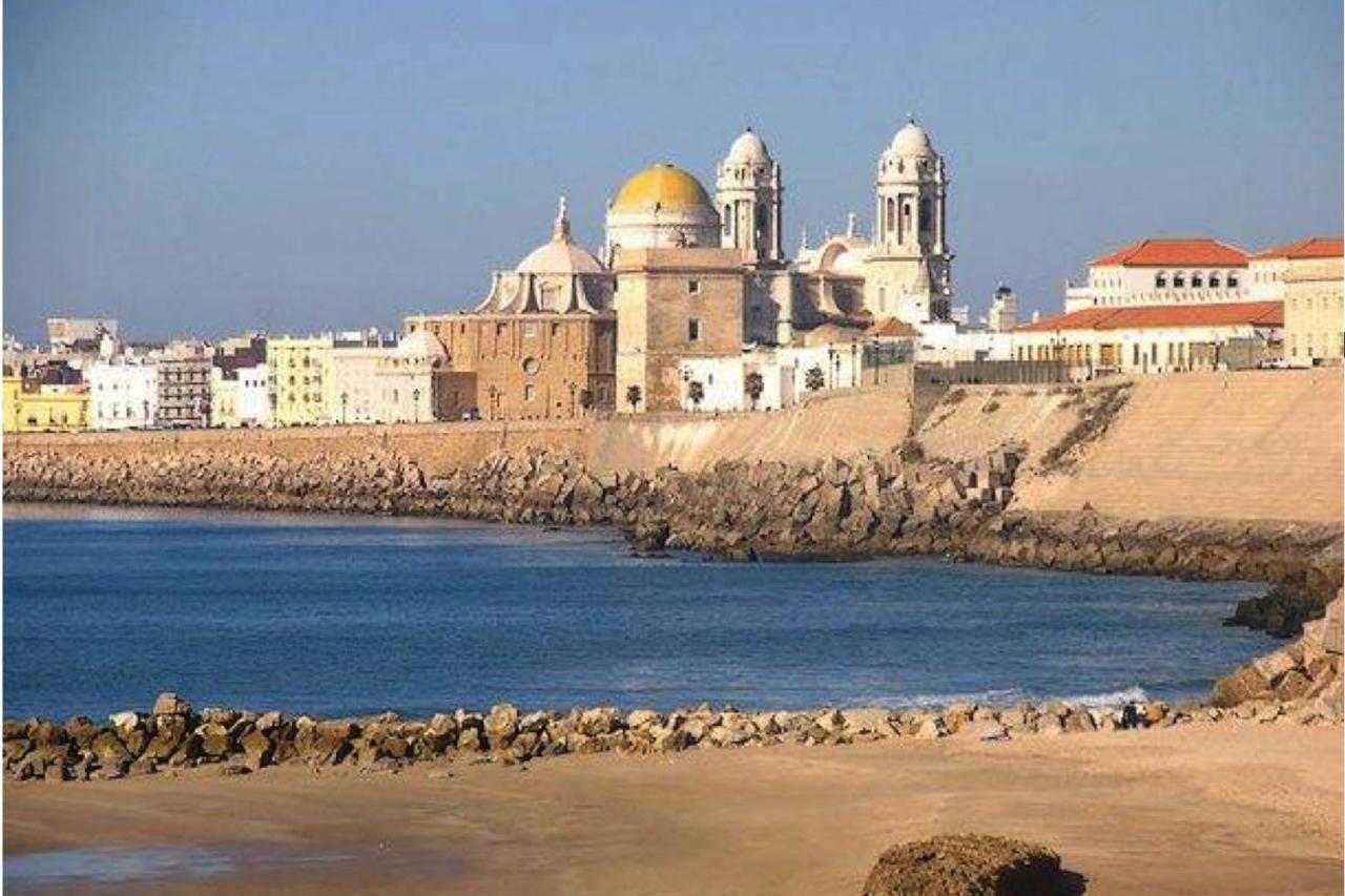 Romantica Vista Al Paseo Maritimo De Cádiz Exteriör bild