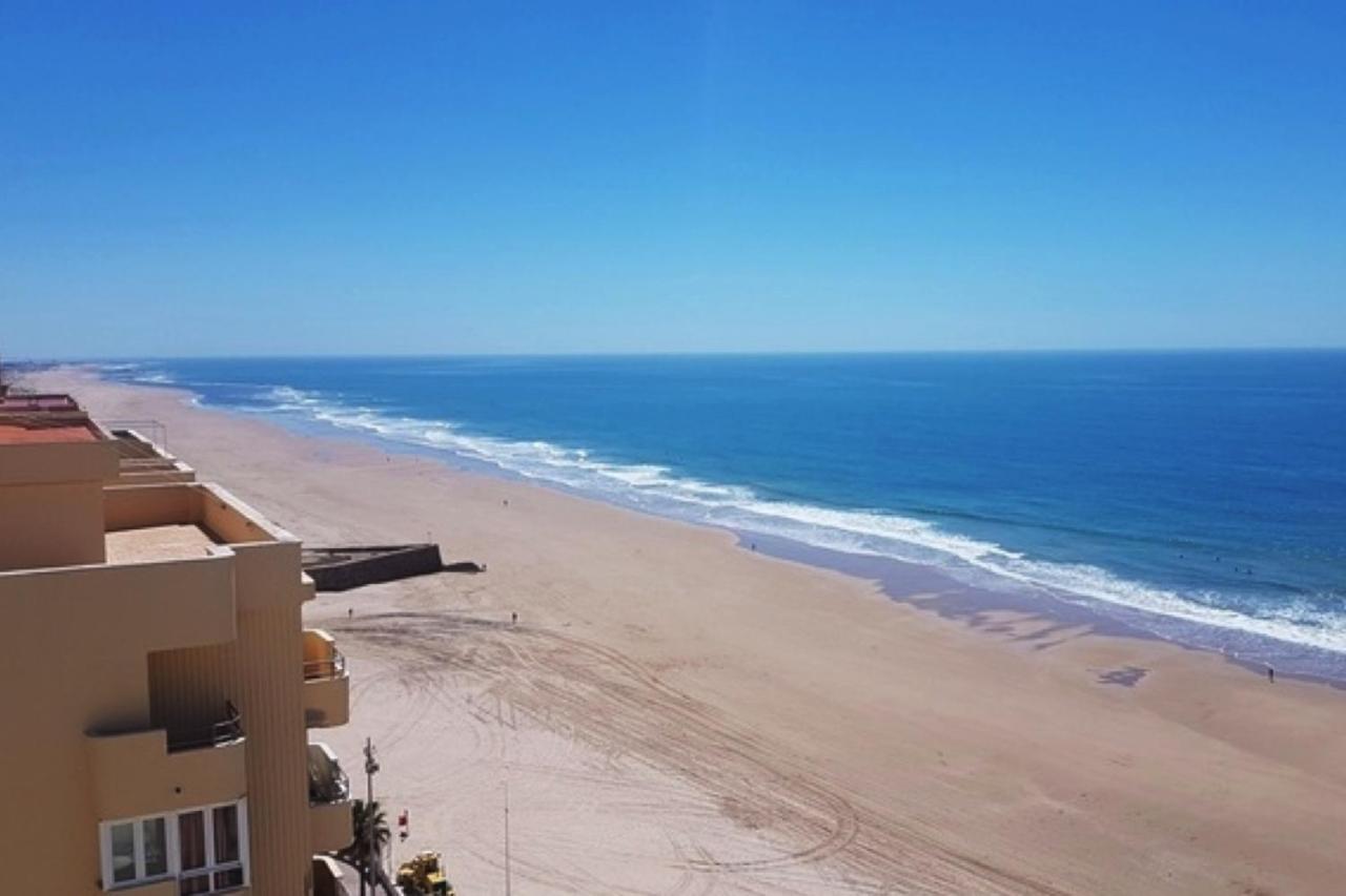 Romantica Vista Al Paseo Maritimo De Cádiz Exteriör bild